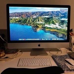 2020 IMAC BRAND NEW $800 F.O Keyboard still in plastic mouse & cords. Included.